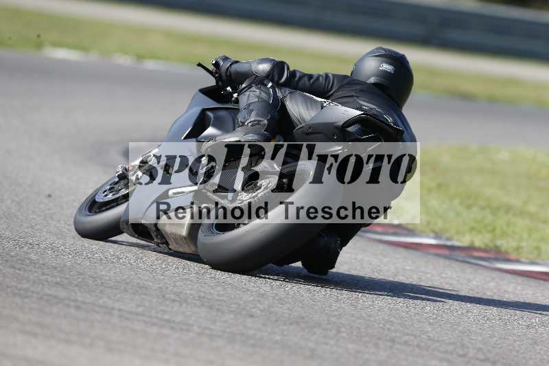 /44 09.08.2025 Plüss Moto Sport ADR/Freies Fahren/backside